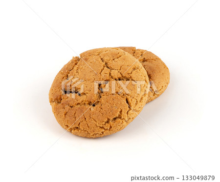 Chocolate cookies with chocolate filling isolated, brown round biscuits, broken sweet cocoa pastry Chocolate cookies with chocolate filling isolated, brown round biscuits, broken sweet cocoa pastry 133049879