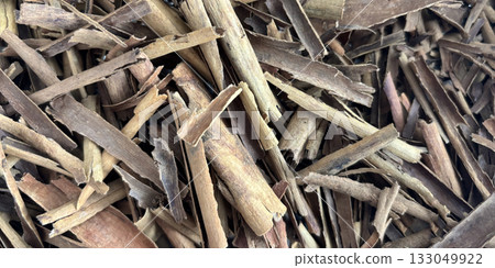 Broken Ceylon Cinnamon Textured Background, Cinnamomum Verum Bark Pieces Pattern 133049922