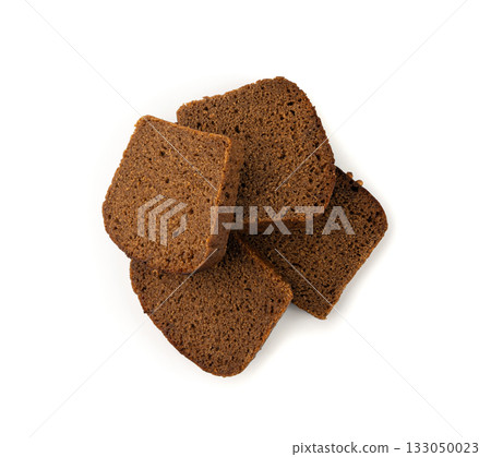 Black rye bread isolated, dark brown sliced loaf, sourdough borodinsky rugbrod square slices 133050023