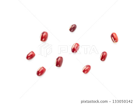 Red adzuki beans isolated, raw azuki bean pile, Vigna angularis legume seeds, dry red mung bean Red adzuki beans isolated, raw azuki bean pile, Vigna angularis legume seeds, dry red mung bean 133050142