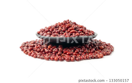 Red adzuki beans isolated, raw azuki bean pile, Vigna angularis legume seeds, dry red mung bean Red adzuki beans isolated, raw azuki bean pile, Vigna angularis legume seeds, dry red mung bean 133050157