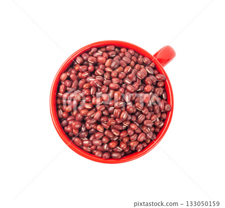 Red adzuki beans isolated, raw azuki bean pile, Vigna angularis legume seeds, dry red mung bean 133050159
