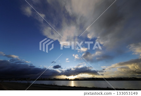 Morning sky with various clouds, winter, ultra-wide angle, sky-focused, 240116am Morning sky with various clouds, winter, ultra-wide angle, sky-focused, 240116am 133053149