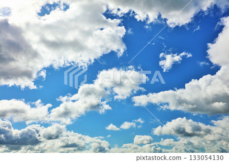  藍天和雲彩 133054130