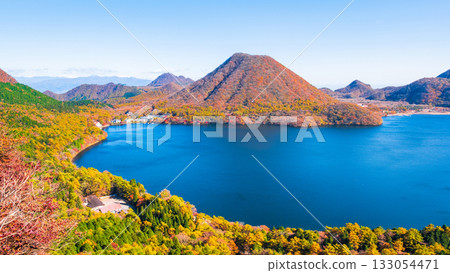 Mount Haruna (Autumn): View from Mount Kabuki and Suzuriiwa Mount Haruna (Autumn): View from Mount Kabuki and Suzuriiwa 133054471