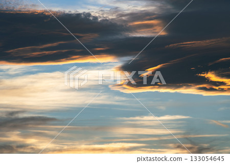 火紅的日落雲彩 a-1-3 冷色調，如電影般絢麗 133054645