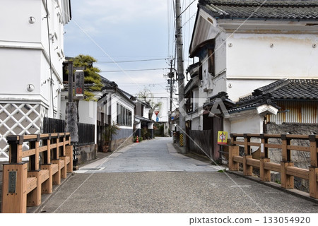 上田市:舊北國街道上的綠橋、柳町路牌及街景 上田市:舊北國街道上的綠橋、柳町路牌及街景 133054920