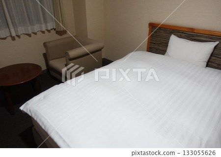 Gorgeous hotel room with a double bed Gorgeous hotel room with a double bed 133055626