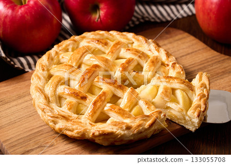 homemade apple pie 133055708