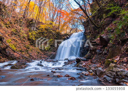淺間瀑布（秋季） 133055938