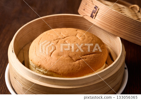 台灣卡斯提拉蛋糕,用竹蒸籠蒸製 台灣卡斯提拉蛋糕,用竹蒸籠蒸製 133056365