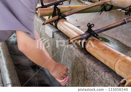 日本京都伏見稻荷大社 133056540