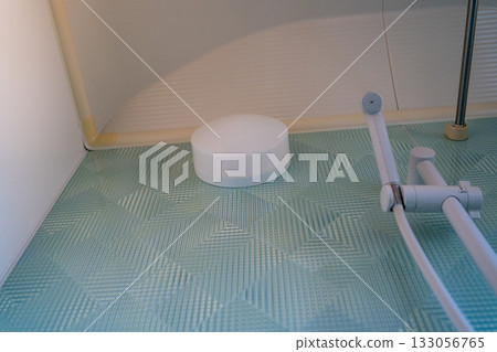 bath, baths, bathroom 133056765