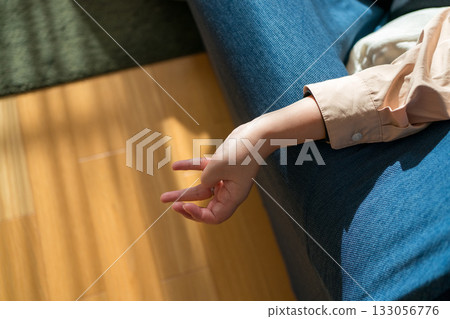 hand, female, lady 133056776