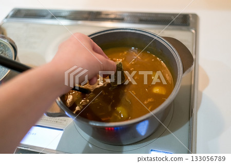 Add the curry roux 133056789