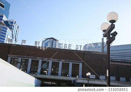 JR Kobe Station 133058951