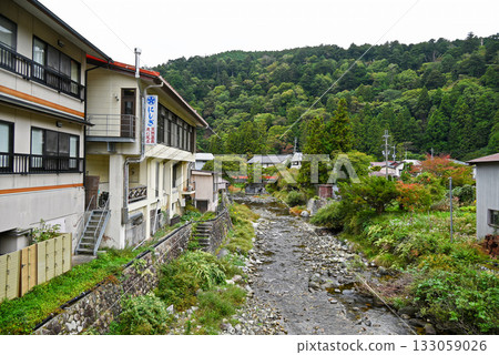 [Nara Prefecture/Tenkawa Village] Dorogawa Onsen, Yamagami River and hot spring town scenery 133059026