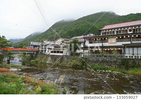 [Nara Prefecture/Tenkawa Village] Dorogawa Onsen, Yamagami River and hot spring town scenery 133059027