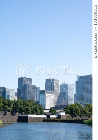 Sakuradamon Gate of the Imperial Palace and the Marunouchi skyscrapers Sakuradamon Gate of the Imperial Palace and the Marunouchi skyscrapers 133059215
