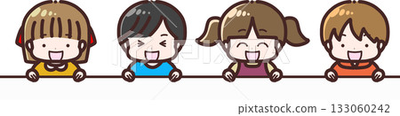 牆後探出頭來,孩子們笑個不停 牆後探出頭來,孩子們笑個不停 133060242