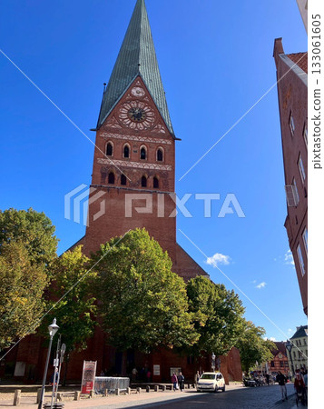 Church that shines in the blue sky Church that shines in the blue sky 133061605