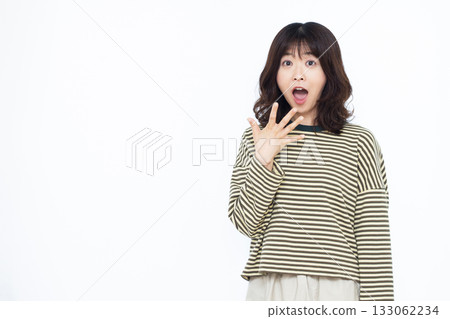 驚訝又驚訝的女人 133062234
