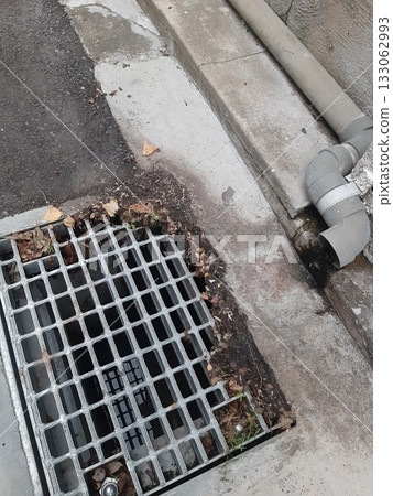 Drainage area, road drainage ditch, garbage 133062993