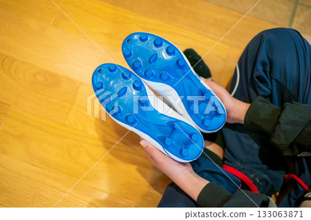 shoe, shoes, younger 133063871