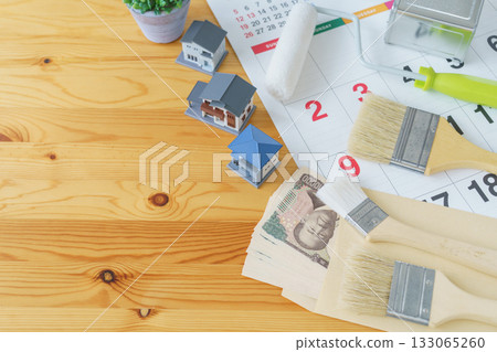 日曆、油漆工具和資金 | DIY、裝修、油漆承包商、日程安排和費用 圖片 133065260