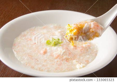 蟹肉丸佐濃稠醬汁 133065323