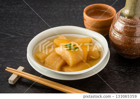 Boiled radish and sake 133065359