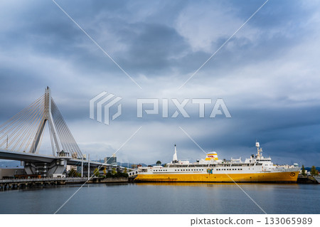 Aomori Bay Bridge and Hakkoda Maru [Aomori City, Aomori Prefecture] 133065989