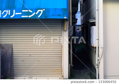 Closed cleaning shop Closed cleaning shop 133066450