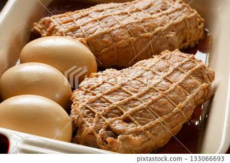 Braised pork 133066693