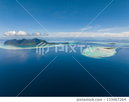 Islands and lagoons in the Tun Sakaran Marine Park view from above. Borneo, Sabah, Malaysia. 133067264