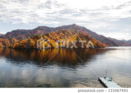 Okadaden湖秋葉 133067493