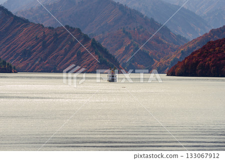 Lake Tadami in autumn 133067912