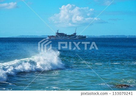 伊勢灣渡輪駛過伊良古海峽的洶湧波濤。 133070241