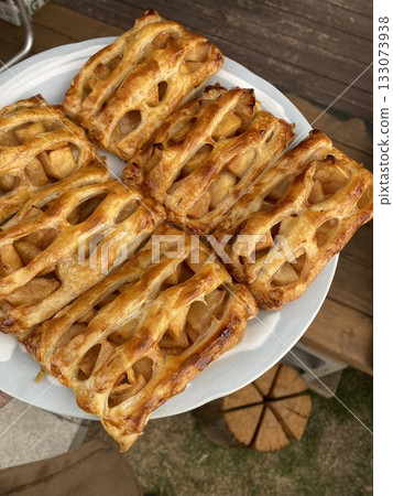 The fragrant browning of homemade apple pie The fragrant browning of homemade apple pie 133073938