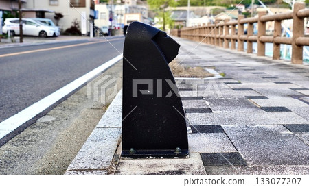 A gorilla-shaped car stopper in Gonoura, Iki City, Nagasaki Prefecture A gorilla-shaped car stopper in Gonoura, Iki City, Nagasaki Prefecture 133077207