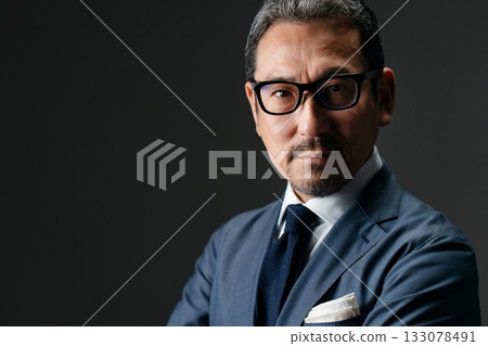Businessman portrait 133078491
