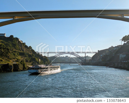 Tourists ship Douro Porto Portugal 133078643