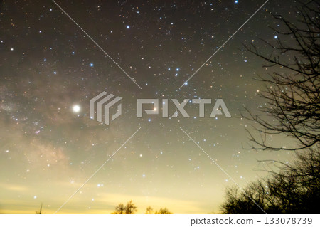 銀河系、木星和天蠍座 銀河系、木星和天蠍座 133078739