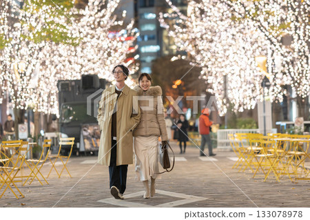 照明和情侶 照明和情侶 133078978
