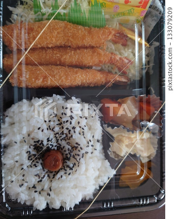 炸蝦盒午餐 133079209