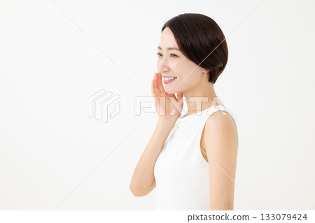 Middle female beauty beauty Middle female beauty beauty 133079424