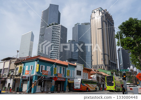 新加坡阿拉伯街和摩天大樓 133080448