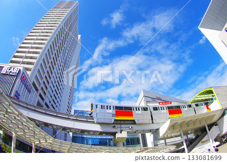 Tachikawa Station and Tama Toshi Monorail under the blue sky Tachikawa Station and Tama Toshi Monorail under the blue sky 133081699