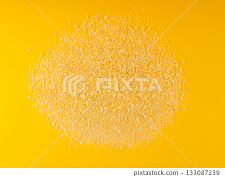 Bread crumbs, scattered breadcrumbs, crushed rusk bread crumbs for nuggets, panko 133087239