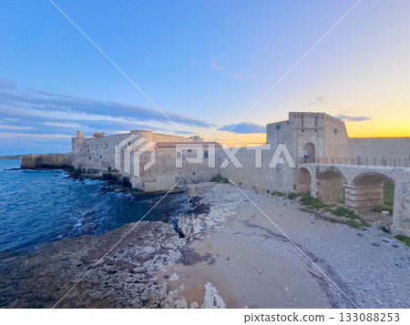 Syracuse old town, Sicily Italy 133088253